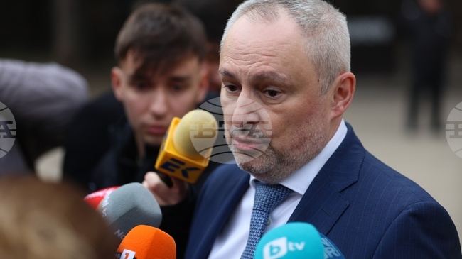 Процесът по въвеждане на еврото върви гладко, доволен съм, каза подуправителят на БНБ Радослав Миленков