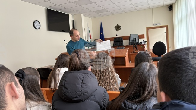 С информация за устройството и функцията на съдебната система започна лекционният курс от Образователната програма в Окръжен съд – Ловеч