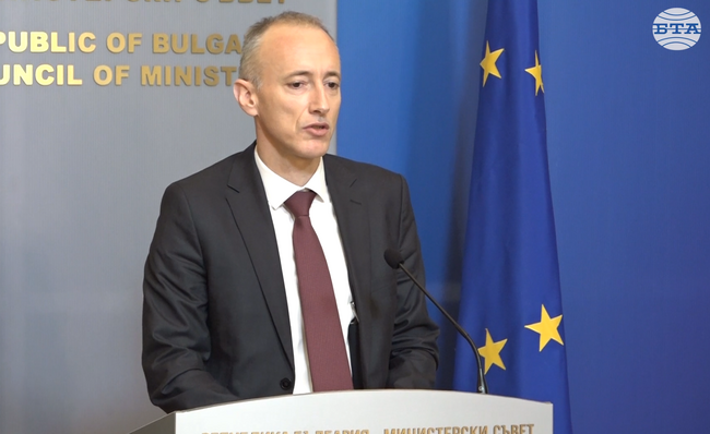 В списъка на защитените специалности се добавя цялото професионално направление "Металургия", съобщи министърът на образованието