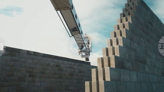 УАМ: Дубай започва строеж на къща изцяло с роботизирани строителни системи 