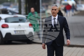 Президентство - Андрей Гюров - консултации