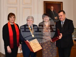 Проф. д-р Емил Маноах от Института по механика на БАН бе удостоен с почетен знак "Марин Дринов"