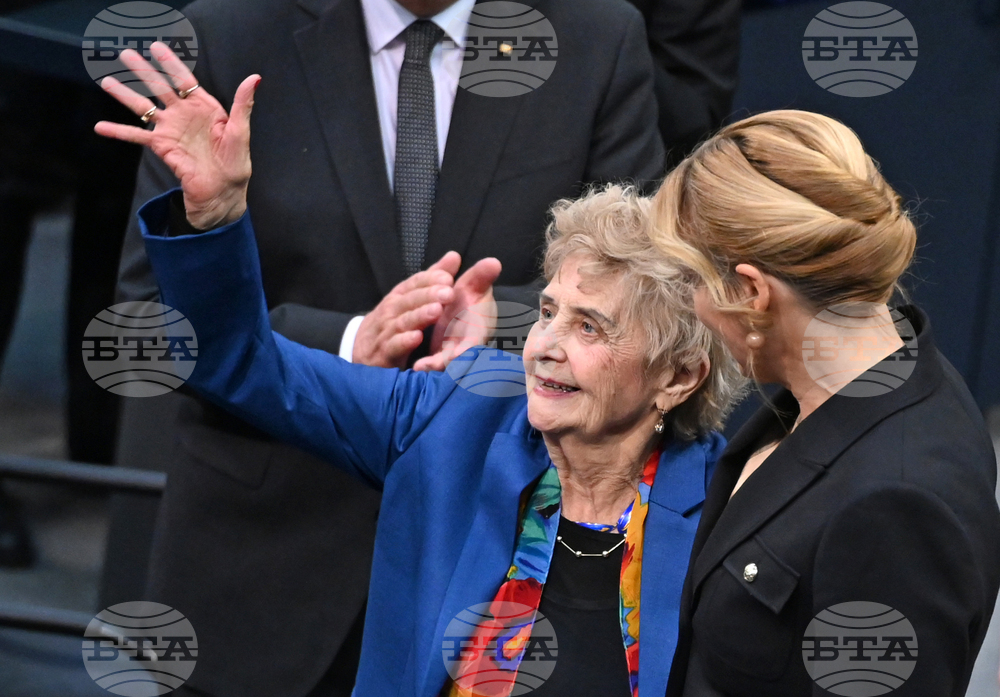 Оцеляла от концентрационния лагер "Аушвиц" говори пред Бундестага по повод Международния ден в памет на жертвите на Холокоста