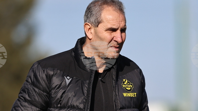 Старши треньорът на Ботев (Пловдив) Димитър Димитров-Херо дава пресконференция преди старта на пролетния дял от първенството