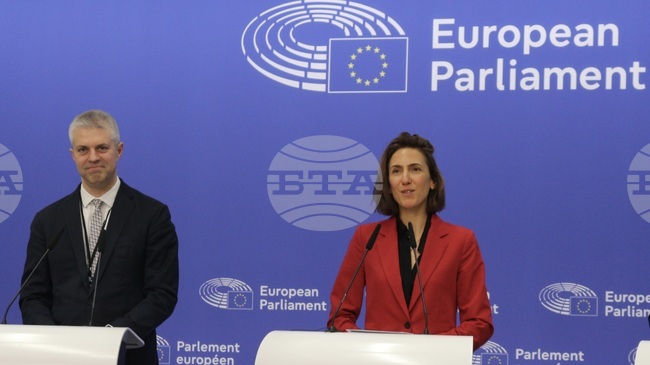 Работна група на "Обнови Европа" ще пътува утре до София за срещи, свързани с върховенството на закона у нас