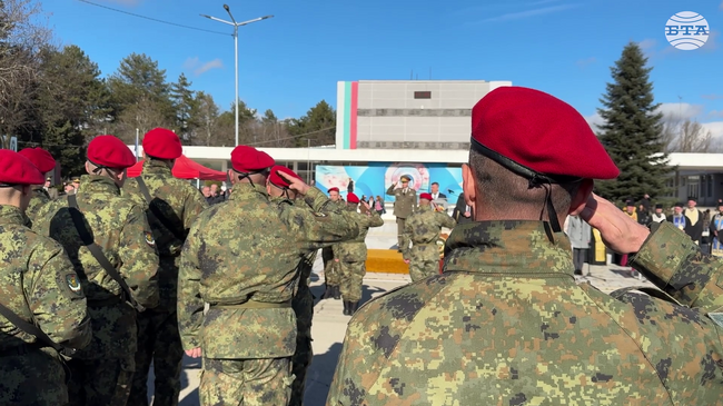 Над сто новопостъпили военнослужещи от 61-ва Стрямска механизирана бригада положиха военна клетва в Павел баня