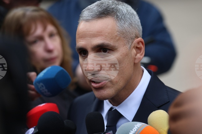 Подуправителят на БНБ Андрей Гюров е готов да стане служебен премиер