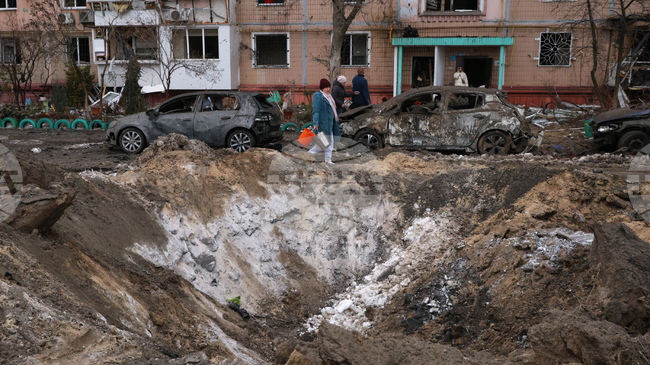 Русия атакува Украйна с ракета и над сто дрона ден след като Тръмп обяви, че Москва е приела спиране на ударите за седмица