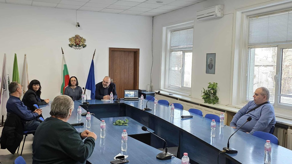 В област Търговище няма постъпили оплаквания или сигнали, свързани с въвеждането на еврото, процесът протича нормално