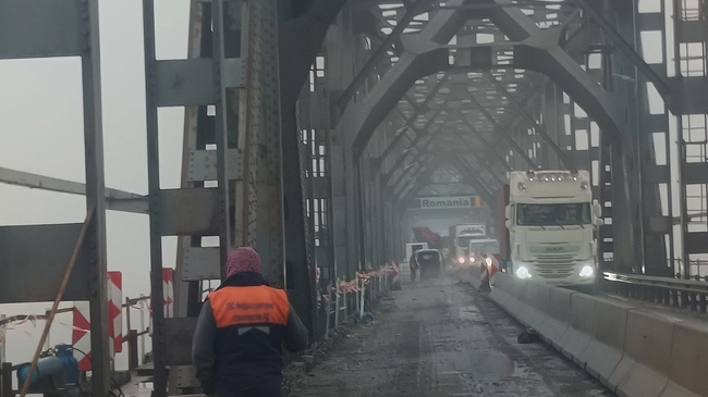 Основният ремонт на Дунав мост при Русе се извършва по график, съобщиха от Агенция "Пътна инфраструктура"