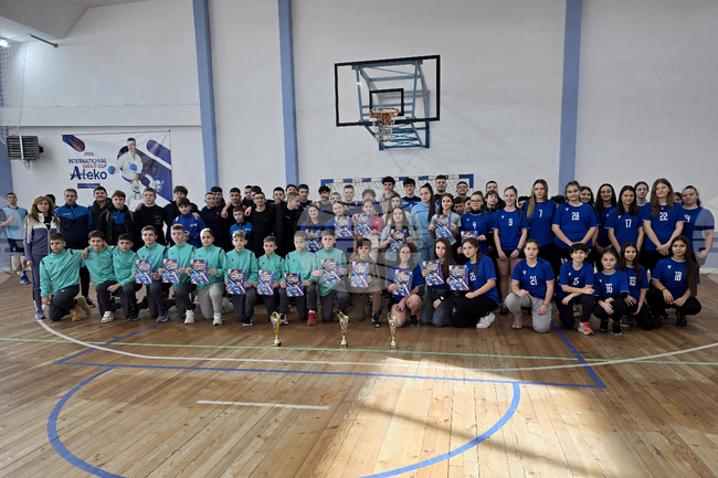 Свищов - ученически спортни игри - награждаване 