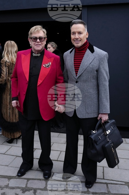 Дейвид Фърниш – съпруг на британския певец Елтън Джон, обвини изданието „Дейли мейл“ в хомофобия 