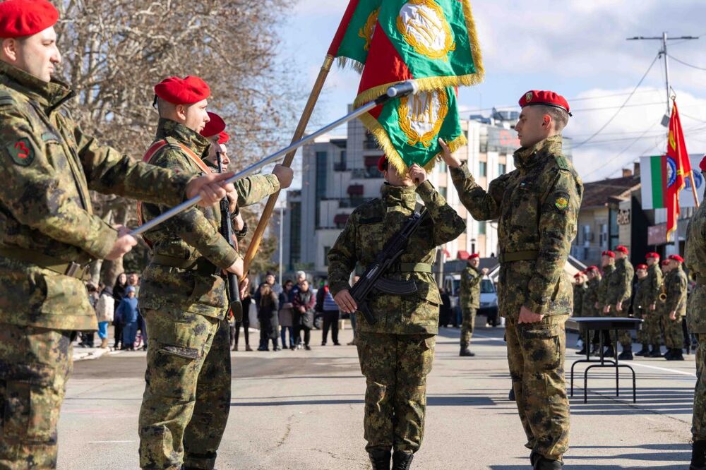 Новоназначени военнослужещи от 61-ва Стрямска механизирана бригада положиха военна клетва