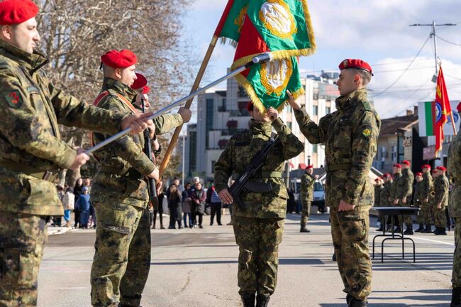Новоназначени военнослужещи от 61-ва Стрямска механизирана бригада положиха военна клетва