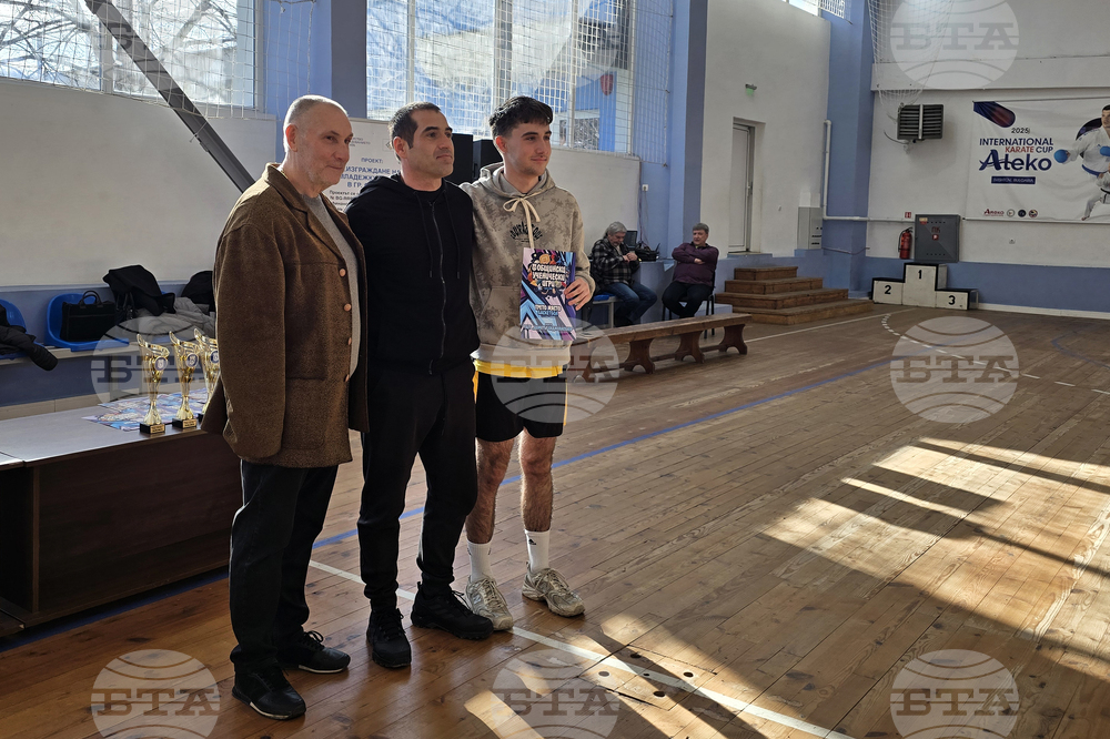 Свищов - ученически спортни игри - награждаване