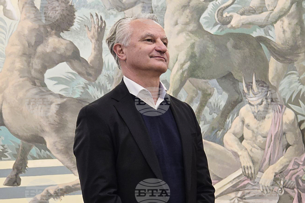 Добрич - Захари Карабашлиев - „Ловец на делфини" - представяне