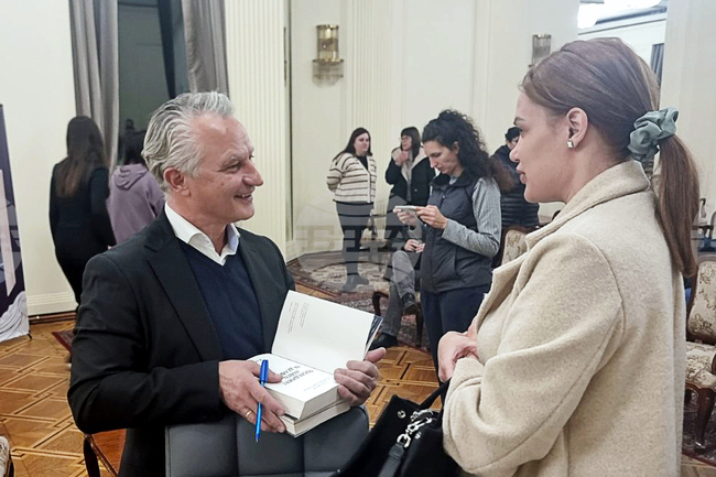 Добрич - Захари Карабашлиев - „Ловец на делфини" - представяне 