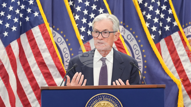 Икономиката на САЩ е на стабилна основа, каза президентът на УФР Джером Пауъл