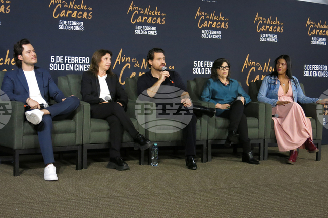 Mexico Film Aun es de noche en Caracas