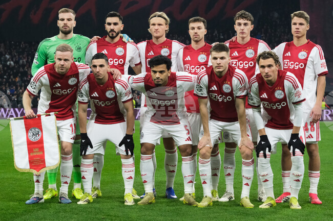 Бившият помощник-треньор на Барселона Оскар Гарсия ще довърши сезона като старши треньор на Аякс (Амстердам)