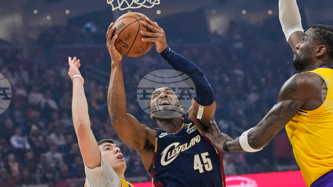 Кливланд постигна убедителен успех срещу ЛА Лейкърс в НБА