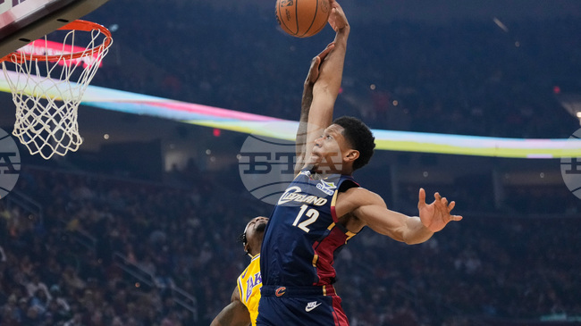 Кливланд и Сакраменто сключиха сделка около крилото Де'Андре Хънтър и плеймейкъра Денис Шрьодер