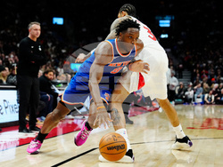 Knicks Raptors Basketball