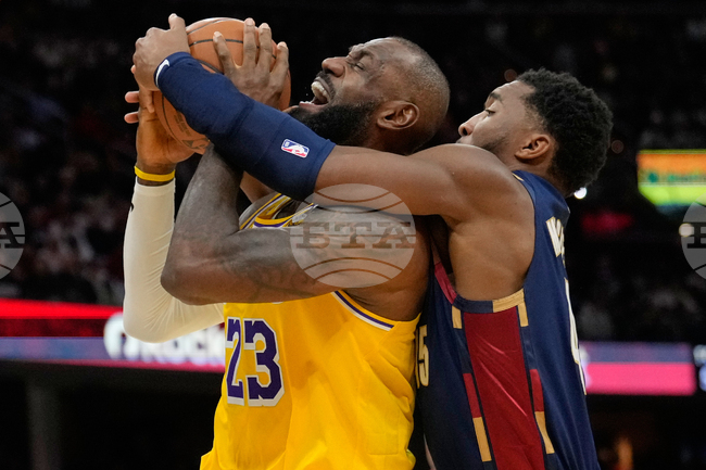 APTOPIX Lakers Cavaliers Basketball