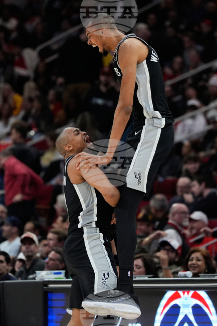 APTOPIX Spurs Rockets Basketball