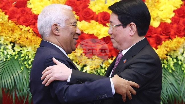 ВНА: Президентът на Виетнам даде тържествен прием в чест на председателя на Европейския съвет