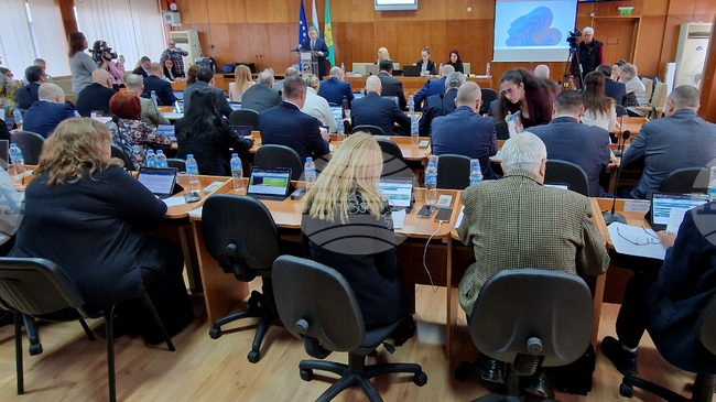 Общинските съветници в Шумен гласуваха докладна записка за удължаване на действието на бюджета на Община Шумен от 2025 г. с три месеца