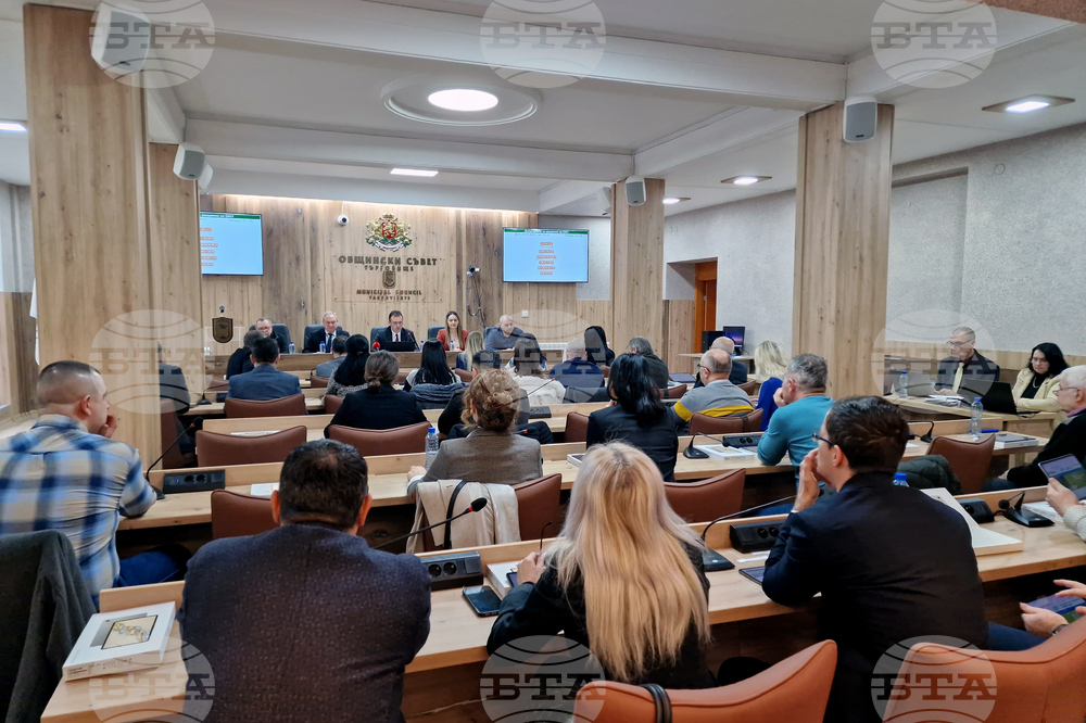 Общинският съвет в Търговище заседава в обновена зала