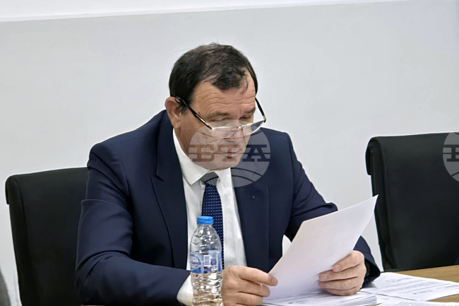 Искаме да вкараме ред в изхвърлянето на отпадъците в община Балчик, каза кметът Николай Ангелов на заседание на Общинския съвет