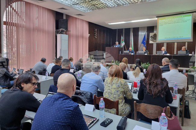 След дебат Общинският съвет в Сливен прие план-сметката за такса смет