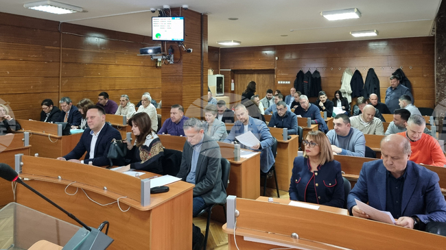 Цените за платено паркиране в синята зона в Ямбол да се закръглят надолу ще обсъжда Общинският съвет