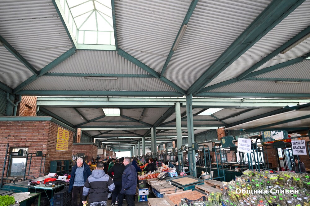 Предстои ремонт на покрива на общинския пазар в Сливен
