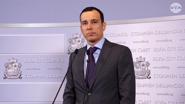 Данните за договорите и разходите за сметоизвозване са публични и достъпни, заяви кметът на София Васил Терзиев