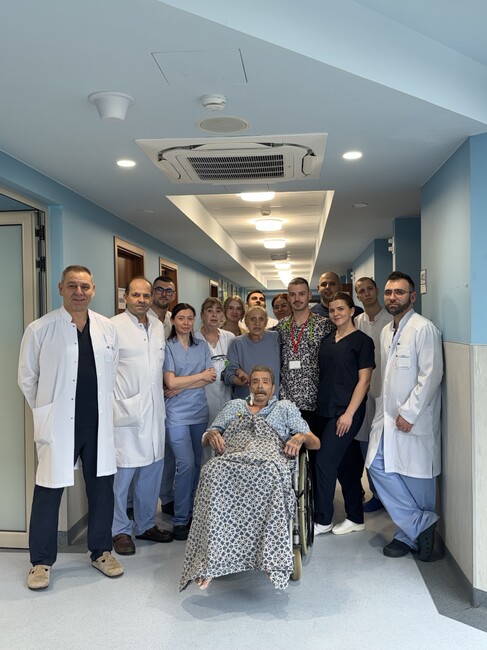 Фатални диагнози с щастлив край: Съдови хирурзи от УМБАЛ „Св. Екатерина“ спасиха двама пациенти с разкъсана коремна аорта