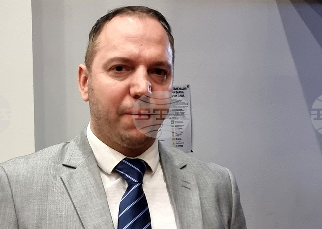 Варненски общински съветник от „Продължаваме промяната-Демократична България“ напусна групата и се присъедини към друга