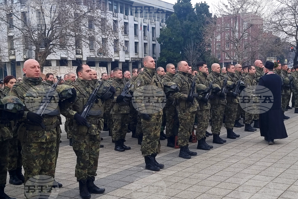 Плевен - изпращане на военен контингент - церемония