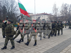 Плевен - изпращане на военен контингент - церемония
