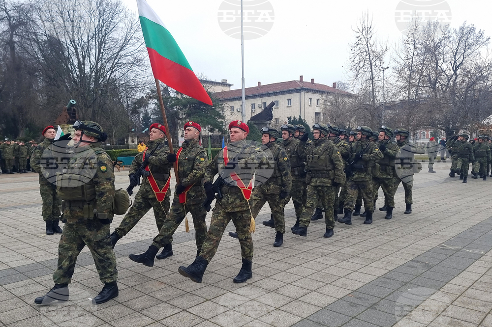 Плевен - изпращане на военен контингент - церемония
