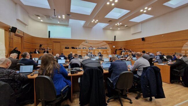 Държавата преведе 3 млн. лева за реконструкцията на кино “Космос” и благоустрояването по южния бряг на Марица, съобщи зам.-кметът Пламен Панов