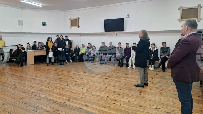 Капанският ансамбъл в Разград чрез танц и музика вдъхва живот на предания за несметни богатства в новия си спектакъл