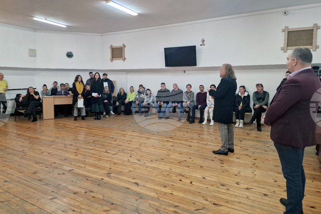 Капанският ансамбъл в Разград чрез танц и музика вдъхва живот на предания за несметни богатства в новия си спектакъл