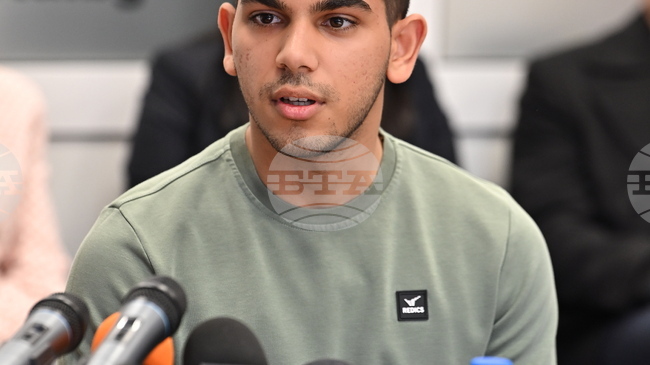 Априлското въстание е повод за национална гордост, каза десетокласникът Огнян Огнянов във Враца 