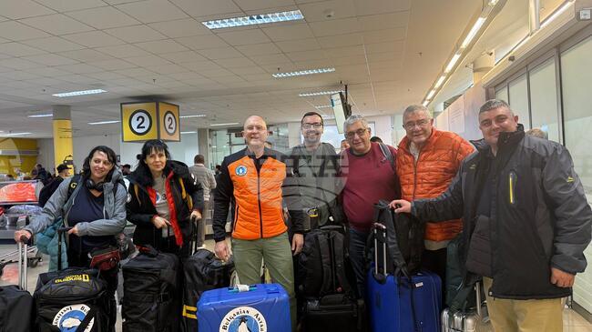 Bulgarian Polar Explorers Travelling to Livingston Island Arrive in Punta Arenas