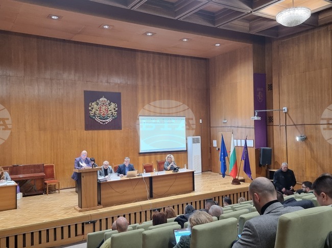 Общинският съвет във Велико Търново задължи кмета на общината да обжалва решение на РИОСВ за изграждане на кариера за варовик в село Балван