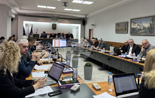 Община Ловеч ще кандидатства за закупуване на електрическо превозно средство и зарядна станция за нуждите на социалните услуги 