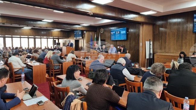 Общинският съвет в Русе реши със събраните около 3000 евро от благотворителен концерт да бъдат подкрепени деца и възрастни с аутизъм